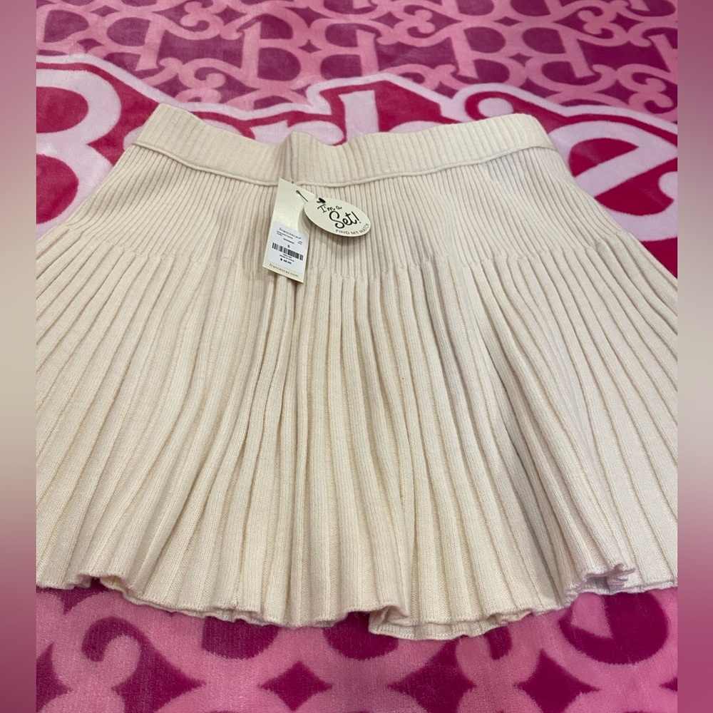 NWT Francesca’s x Blue rain knit cream tennis skirt small